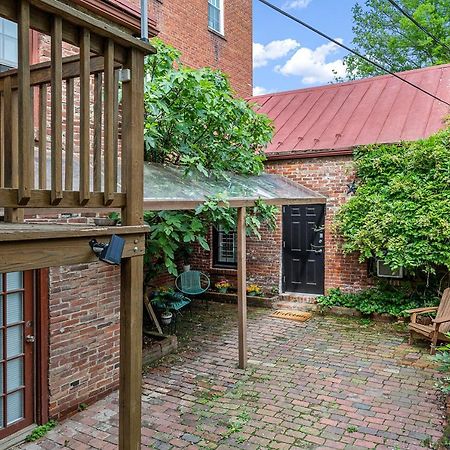 Private Loft Carriage House Walk Score 95 Alexandria Exterior photo