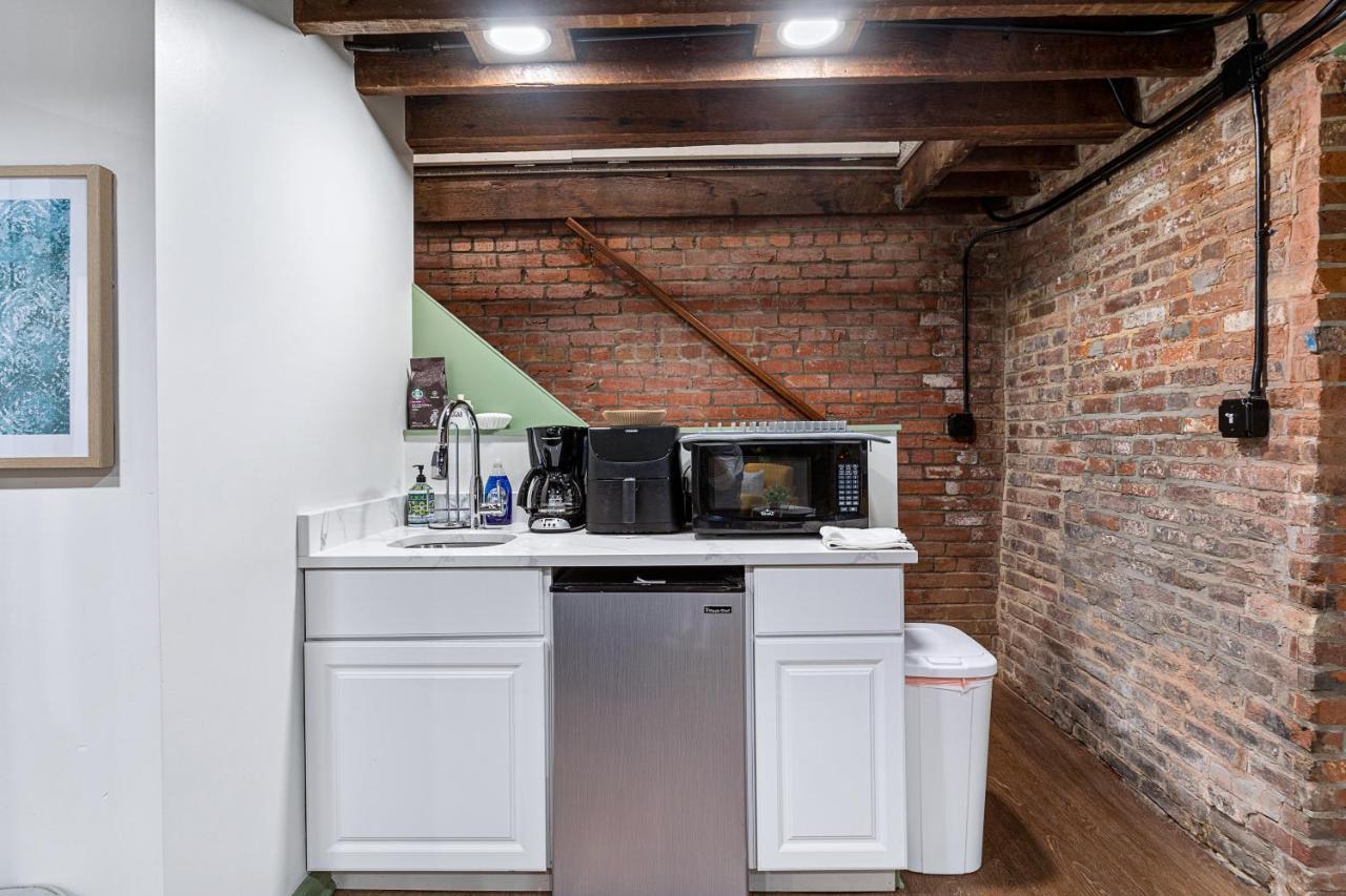Private Loft Carriage House Walk Score 95 Alexandria Exterior photo