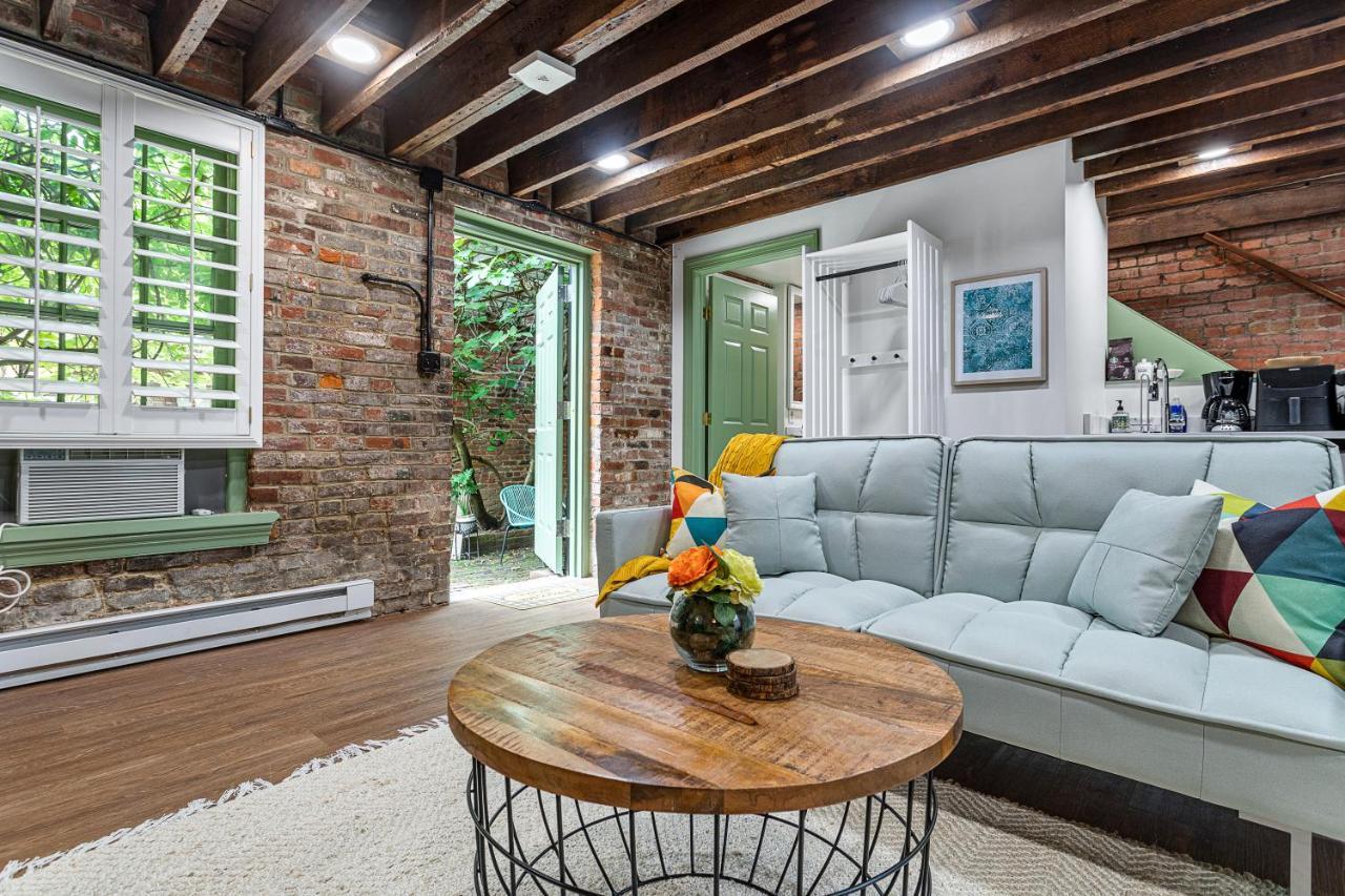 Private Loft Carriage House Walk Score 95 Alexandria Exterior photo
