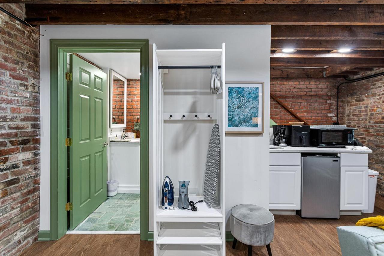 Private Loft Carriage House Walk Score 95 Alexandria Exterior photo