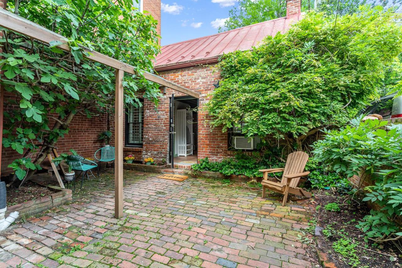 Private Loft Carriage House Walk Score 95 Alexandria Exterior photo