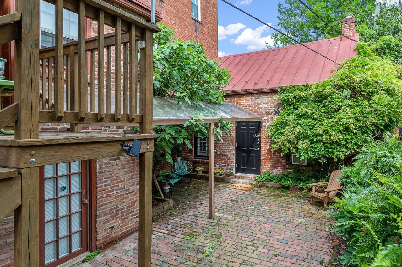 Private Loft Carriage House Walk Score 95 Alexandria Exterior photo