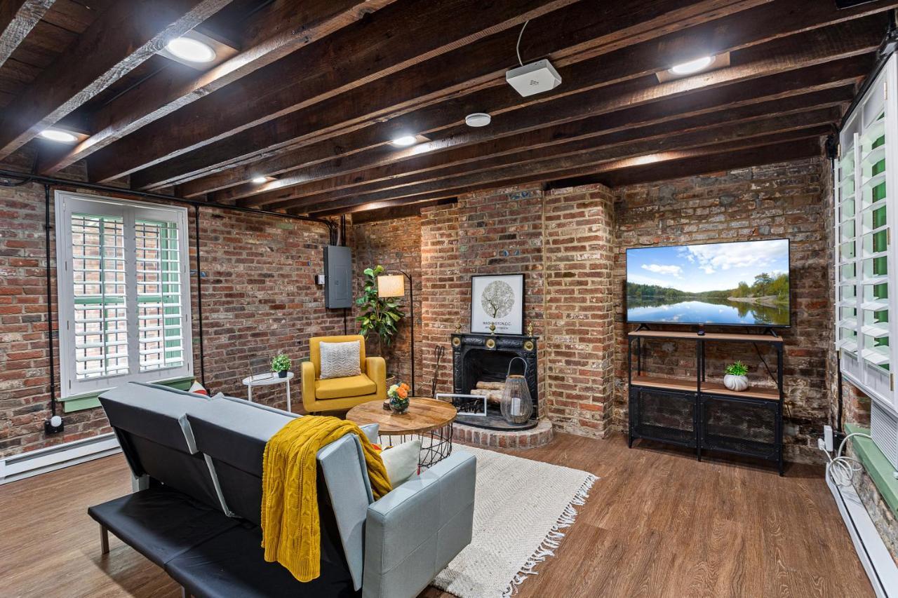 Private Loft Carriage House Walk Score 95 Alexandria Exterior photo